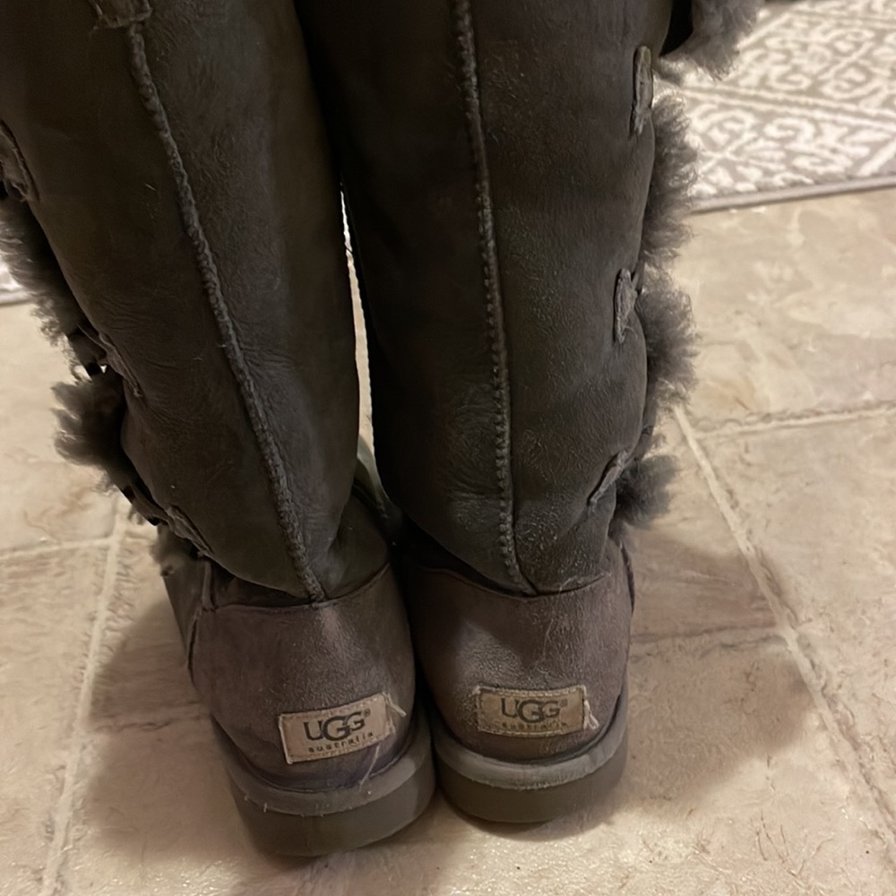 ugg boots - Picture 3 of 5